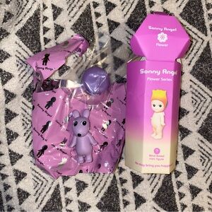 *AUTHENTIC* Sonny Angel Flower Series — ROBBY